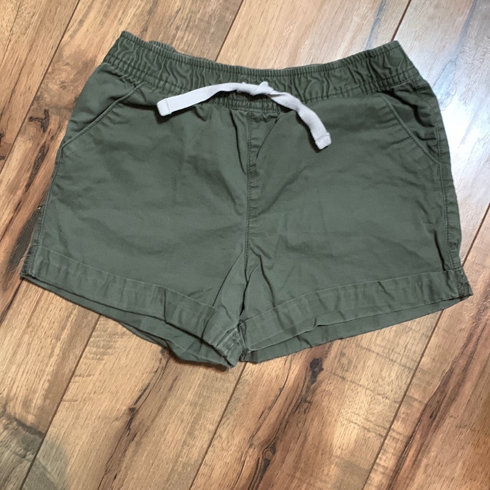 Carter’s Army green shorts 7
